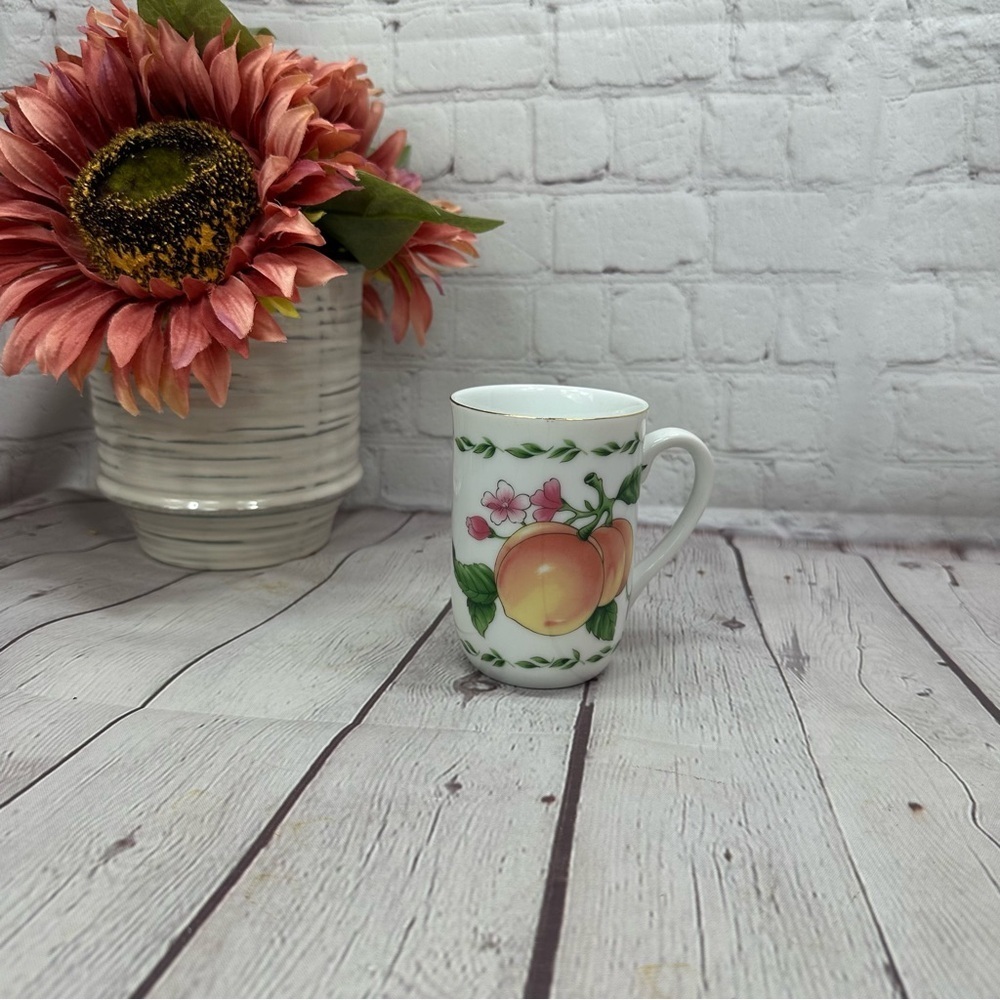 Stanley Papel, Various Fruits Pattern: OTA 55 Otagiri Peach Ceramic Mug